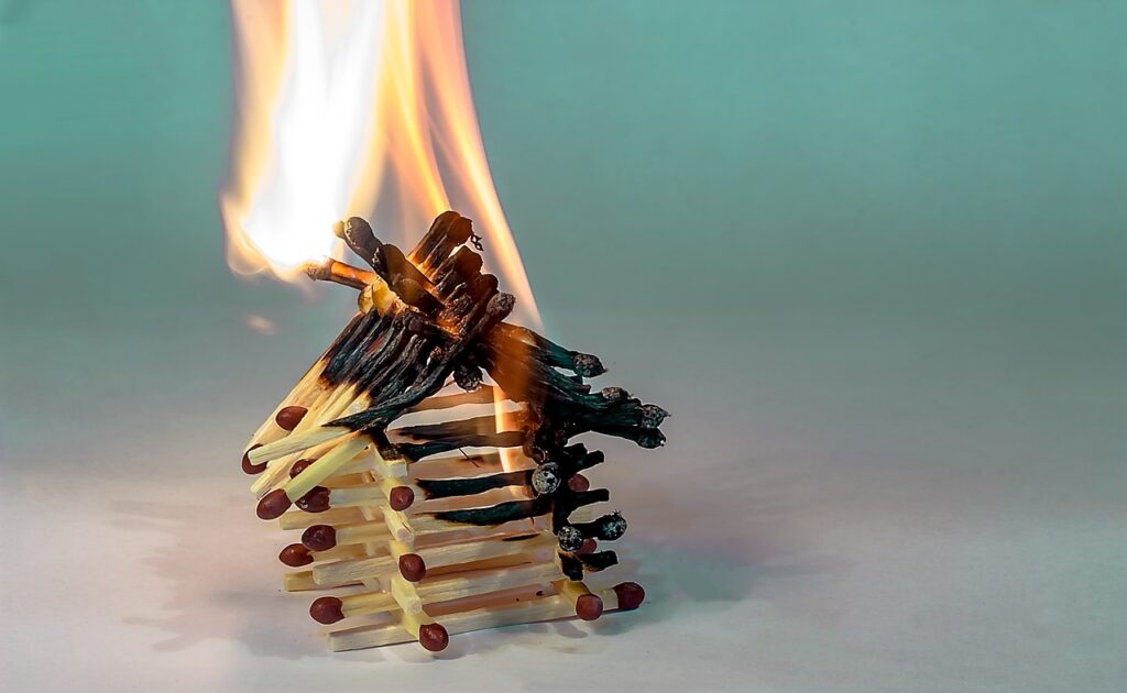 fire, matchstick house, house of matchsticks-2086388.jpg